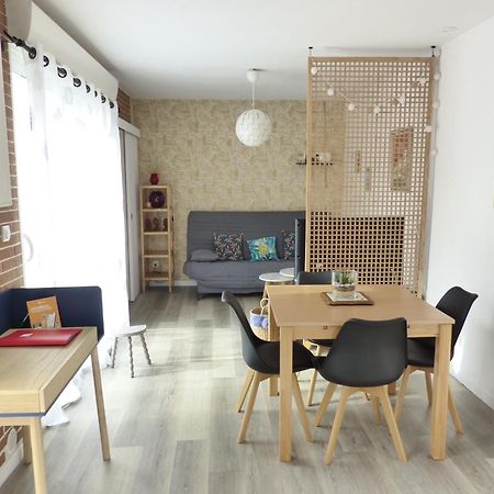 La Petite Maison Tahet, 2 Pers Avec Terrasse Basse-Indre Exterior photo