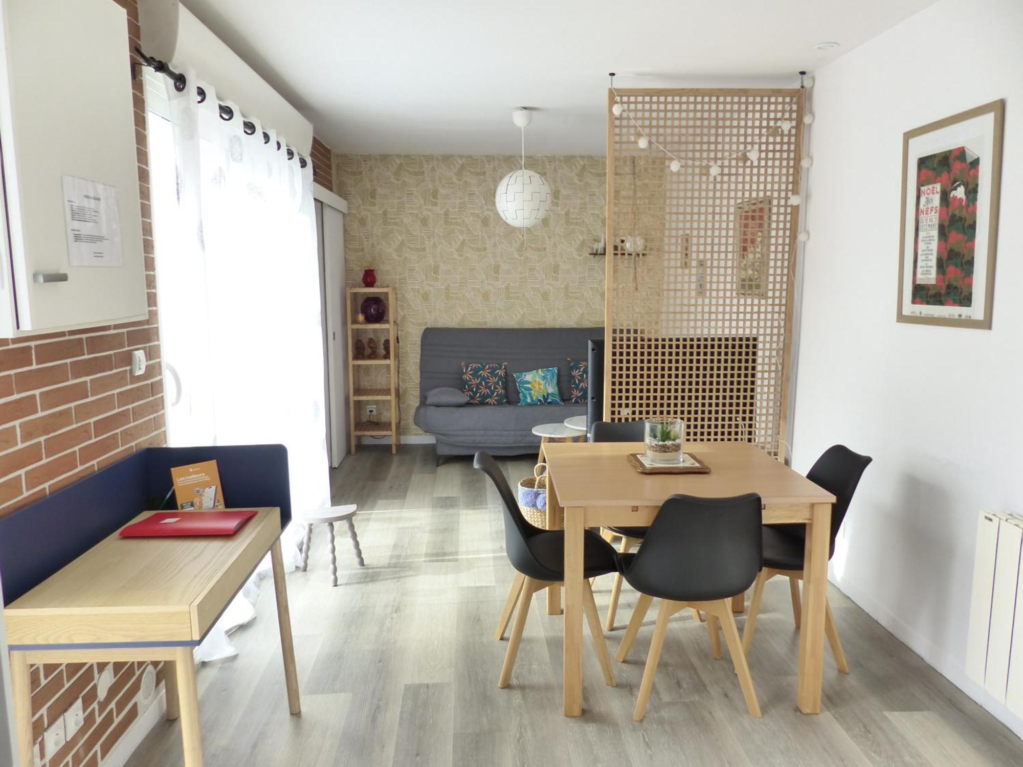 La Petite Maison Tahet, 2 Pers Avec Terrasse Basse-Indre Exterior photo