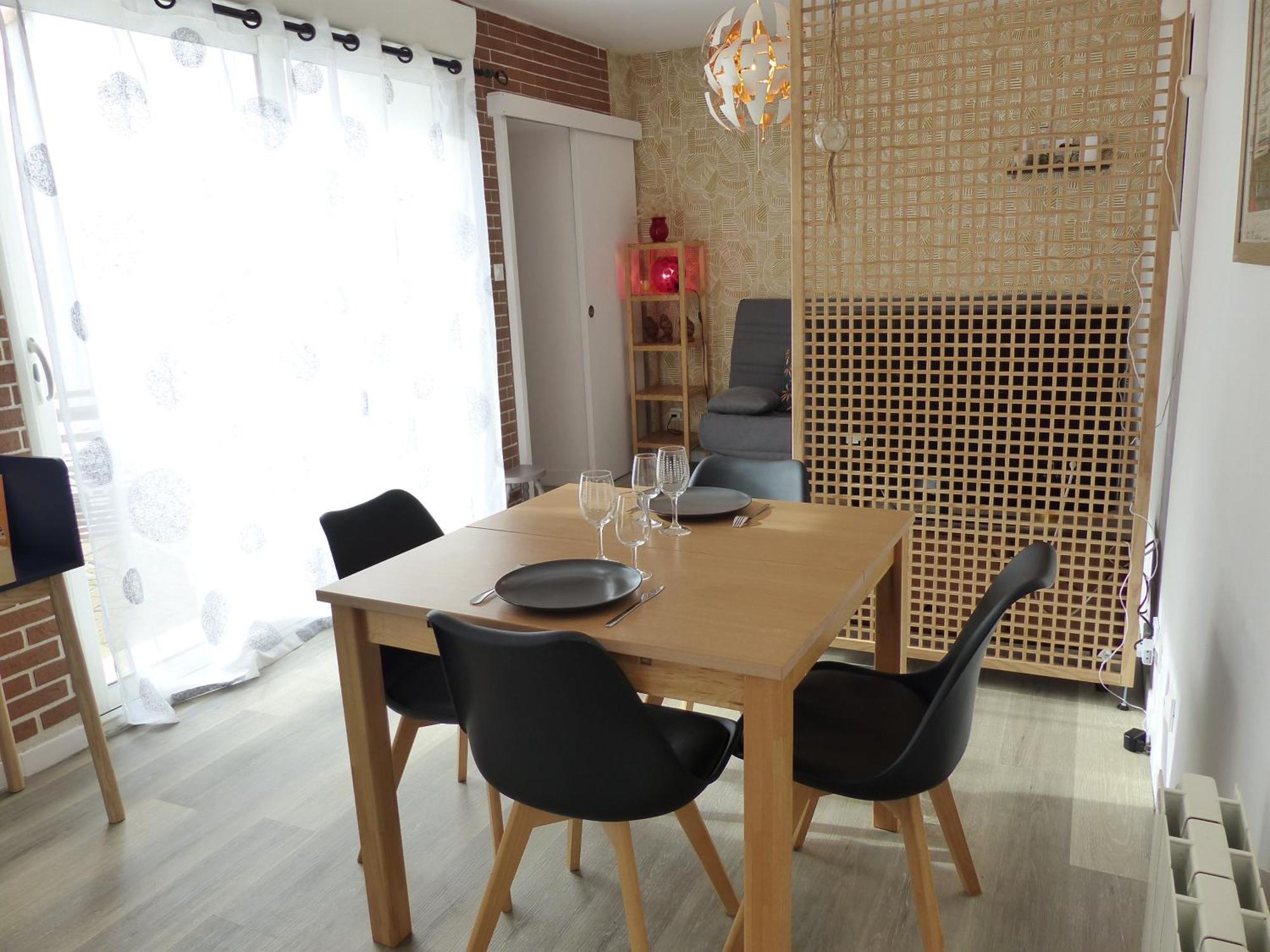 La Petite Maison Tahet, 2 Pers Avec Terrasse Basse-Indre Exterior photo
