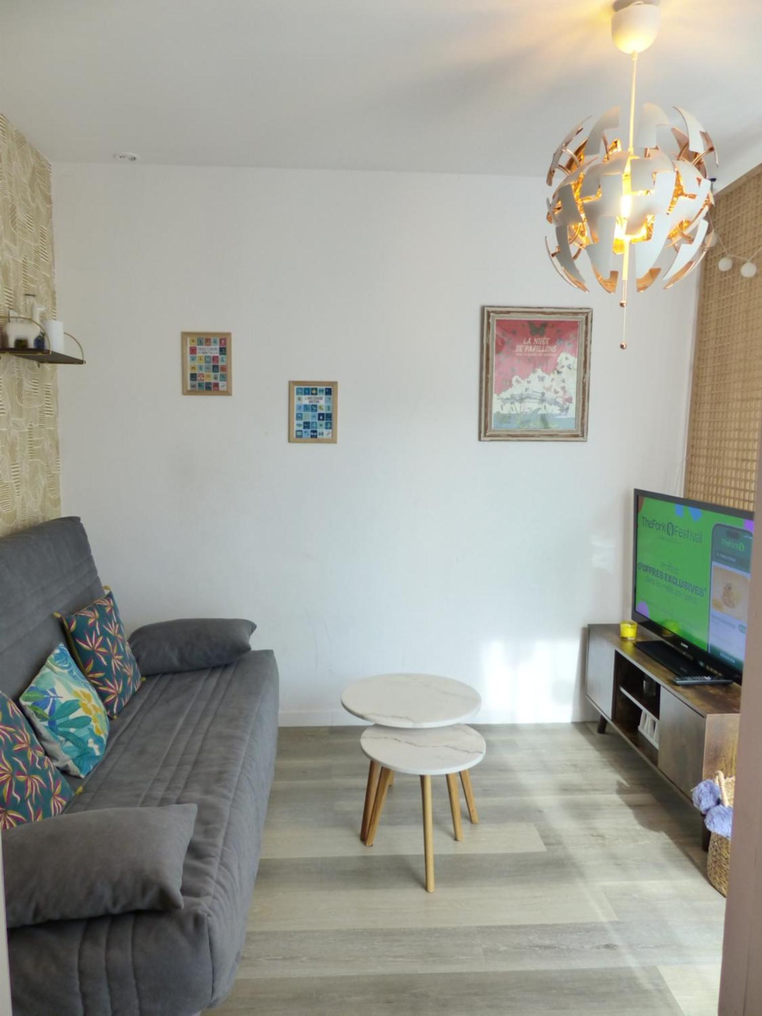 La Petite Maison Tahet, 2 Pers Avec Terrasse Basse-Indre Exterior photo